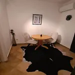 Lägenhet Neda *