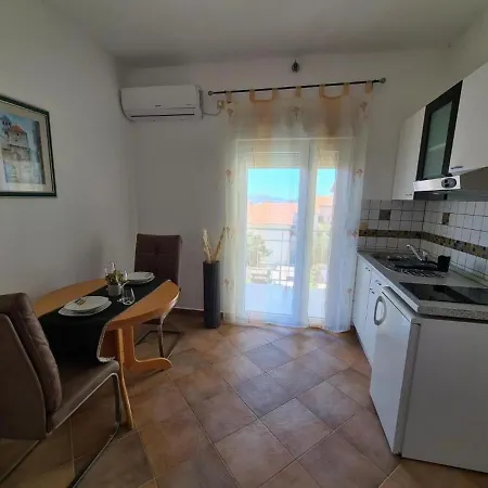 Neda Διαμέρισμα *